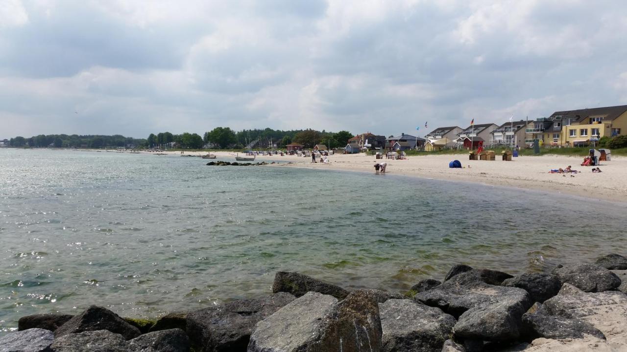 Zum Wohlfuehlen Ferienwohnung Fuer Max 5 Erwachsene Und 1 Kind, Schwimmbad Vor Der Tuer, Tiere Erlaubt Sierksdorf Exterior foto