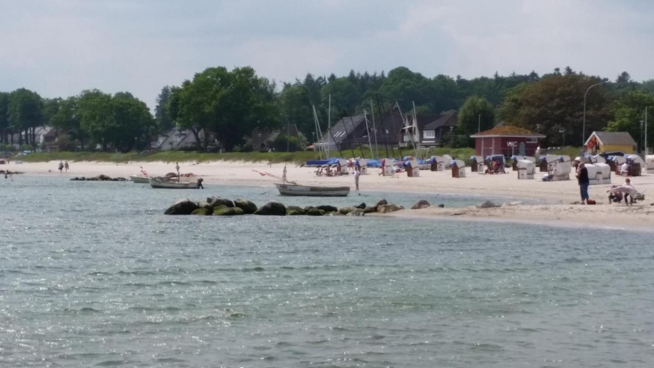 Zum Wohlfuehlen Ferienwohnung Fuer Max 5 Erwachsene Und 1 Kind, Schwimmbad Vor Der Tuer, Tiere Erlaubt Sierksdorf Exterior foto
